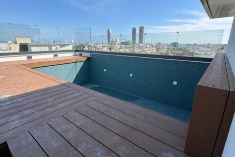 3 dormitorios Penthouse en Limassol, Cyprus No. 81418 1
