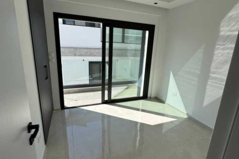3 dormitorios Penthouse en Limassol, Cyprus No. 81418 8