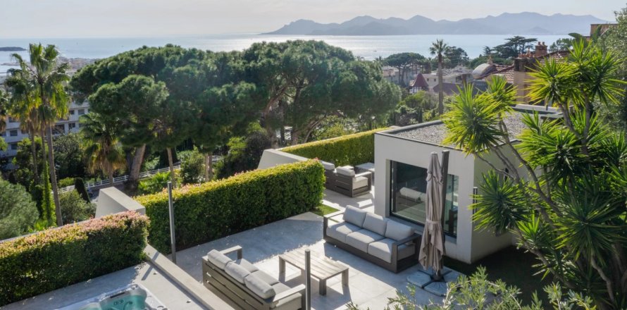 4 bedrooms Apartment in Cannes, France No. 67315