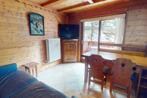 2 bedrooms Apartment in Les Allues, France No. 100165 4