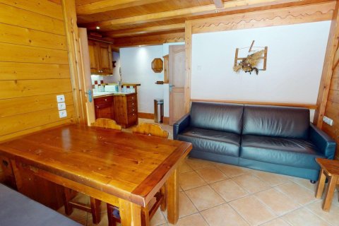 2 bedrooms Apartment in Les Allues, France No. 100165 2