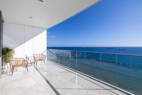 3 bedrooms Apartment in Limassol, Cyprus No. 35010 7