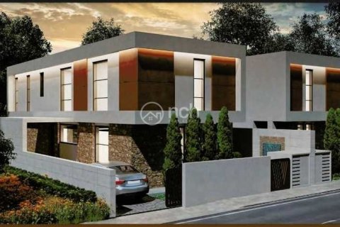 4 bedrooms Villa in Limassol, Cyprus No. 83220 1