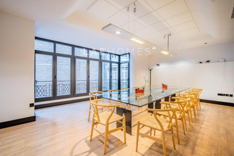 10 bedrooms Apartment in Valencia, Spain No. 110742