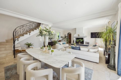 7 bedrooms Villa in Grasse, France No. 100258 5