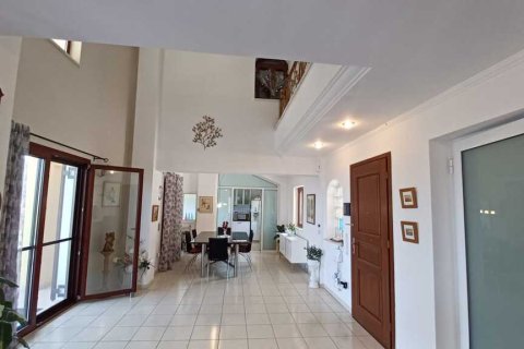 Дом с 4 спальнями в Янина, Греция №58014 14