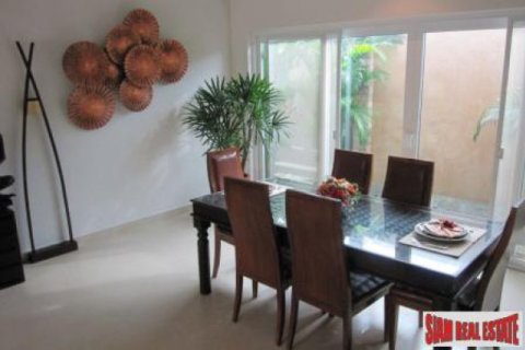 4 bedrooms Villa in Pattaya, Thailand No. 96487 7