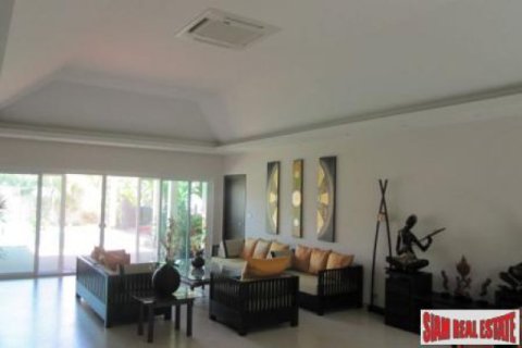 4 bedrooms Villa in Pattaya, Thailand No. 96487 8