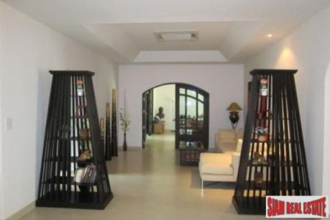 4 bedrooms Villa in Pattaya, Thailand No. 96487 5