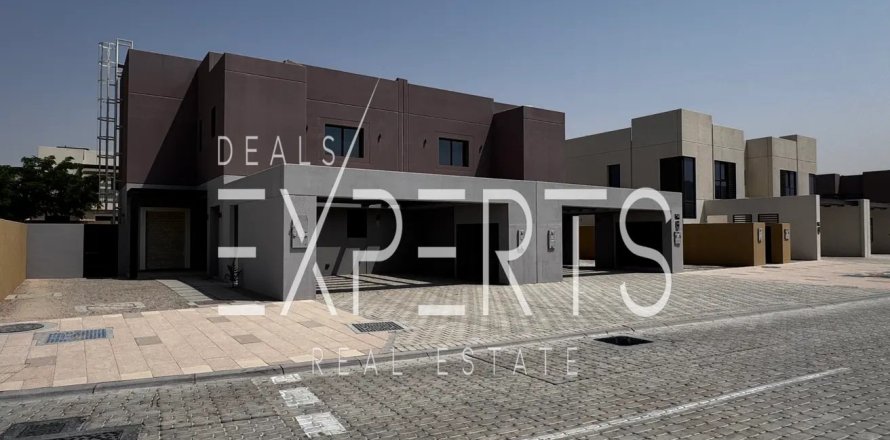 Таунхаус с 2 спальнями в Ghantoot, ОАЭ №112618