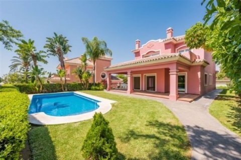 4 bedrooms House in San Pedro de Alcantara, Spain No. 25491