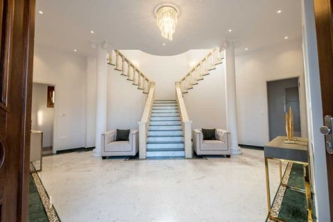 6 chambres Villa à Mouttagiaka, Cyprus No. 31002 9