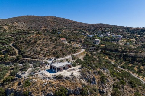 3 bedrooms Villa in Heraklion, Greece No. 108569 8