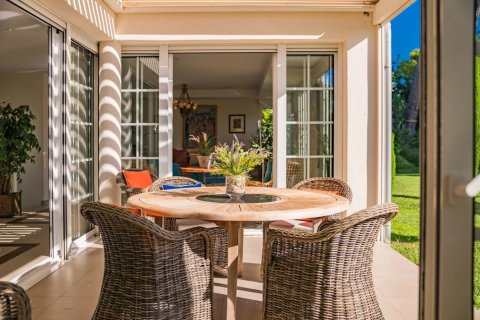 5 bedrooms Villa in Antibes, France No. 69148 6