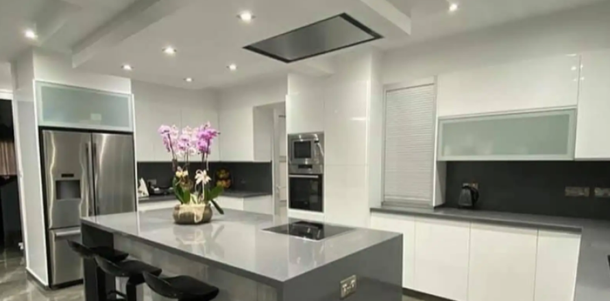 6 chambres House à Limassol, Cyprus No. 101077