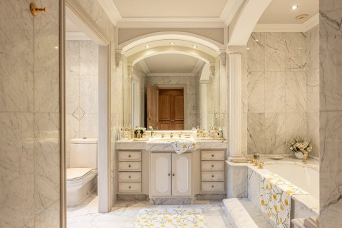 9 chambres House à Auribeau-sur-Siagne, France No. 73638 8