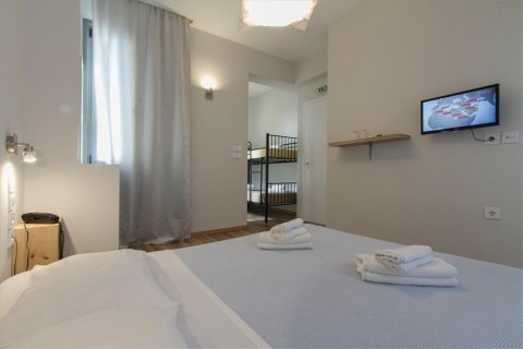 600m² Commercial property in Athens, Greece No. 59553 2