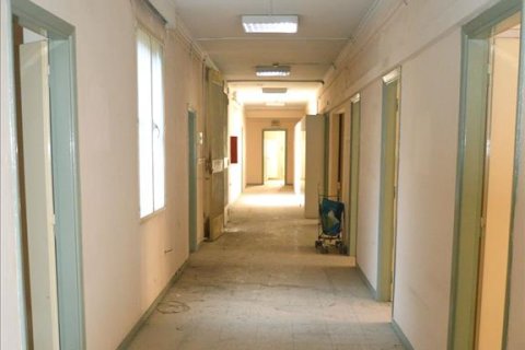 600m² Commercial property in Athens, Greece No. 59553 3