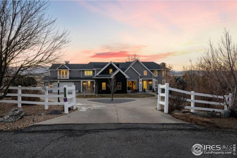 4 bedrooms House in Longmont, USA No. 76731 1