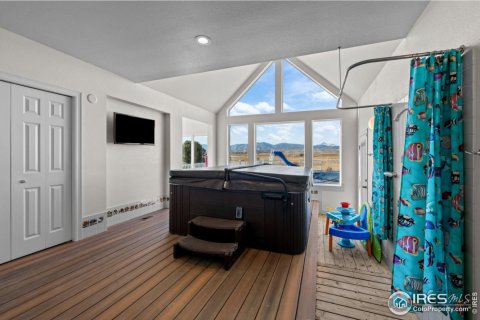 4 bedrooms House in Longmont, USA No. 76731 16