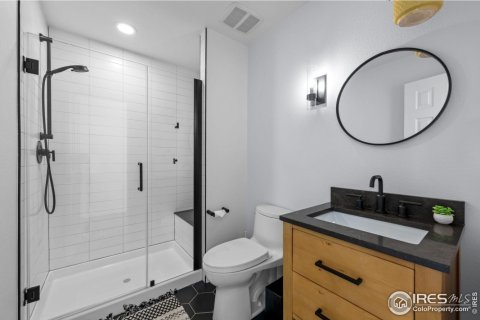 4 bedrooms House in Longmont, USA No. 76731 20