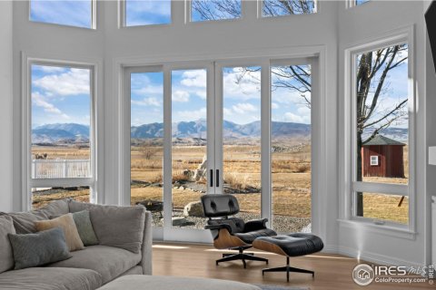 4 bedrooms House in Longmont, USA No. 76731 4