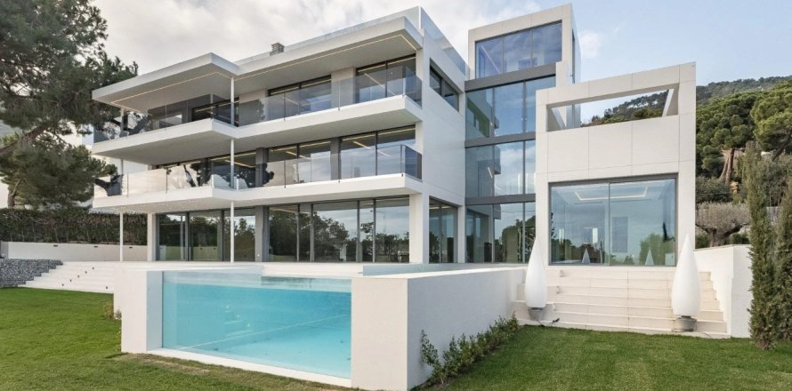 6 dormitorios Villa en Pedralbes, Spain No. 110708