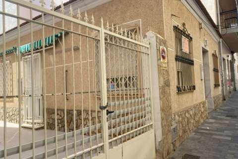 2 bedrooms House in Torrevieja, Spain No. 92221