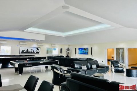 4 bedrooms Villa in Pattaya, Thailand No. 96648 2