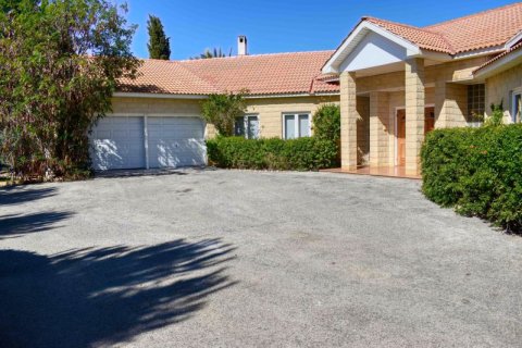 4 bedrooms Bungalow in Agioi Trimithias, Cyprus No. 36850 17