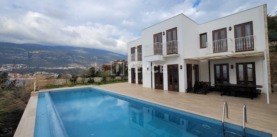 4 bedrooms Villa in Kas, Turkey No. 84705