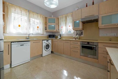 3 bedrooms House in Pegeia, Cyprus No. 31775 11