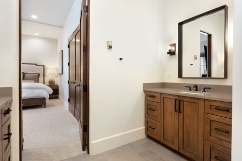 3 bedrooms House in Edwards, USA No. 104563 18