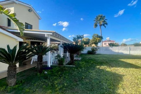 4 dormitorios Villa en Aradippou, Cyprus No. 79500 13