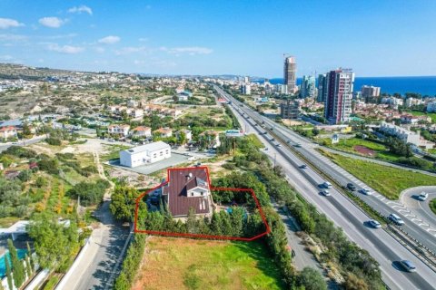 322m² Villa in Limassol, Cyprus No. 105039 2