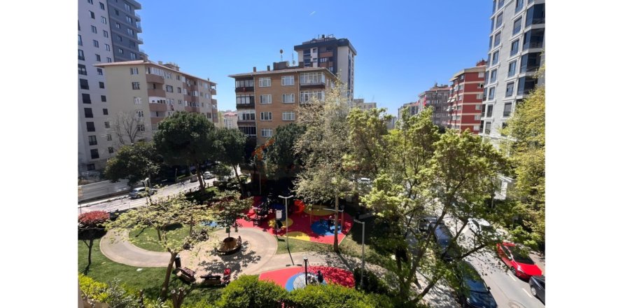 3 dormitorios Apartment en Kadikoy, Turkey No. 124956