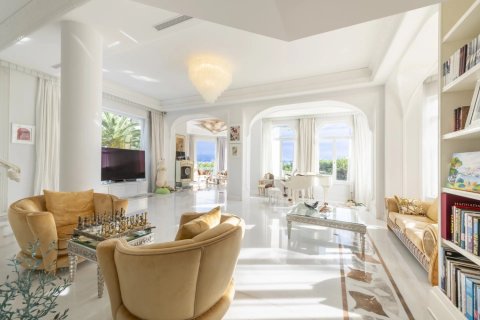 13 bedrooms Villa in Antibes, France No. 76711 5