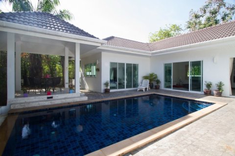 4 bedrooms Villa in Chalong, Thailand No. 97182 2