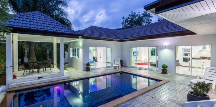 4 bedrooms Villa in Chalong, Thailand No. 97182