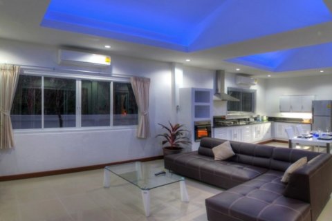 4 bedrooms Villa in Chalong, Thailand No. 97182 5
