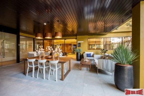 2 bedrooms Apartment in Bangkok, Thailand No. 96047 4