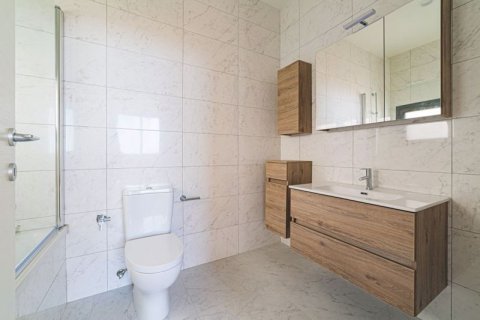 2 bedrooms Apartment in Limassol, Cyprus No. 36656 6