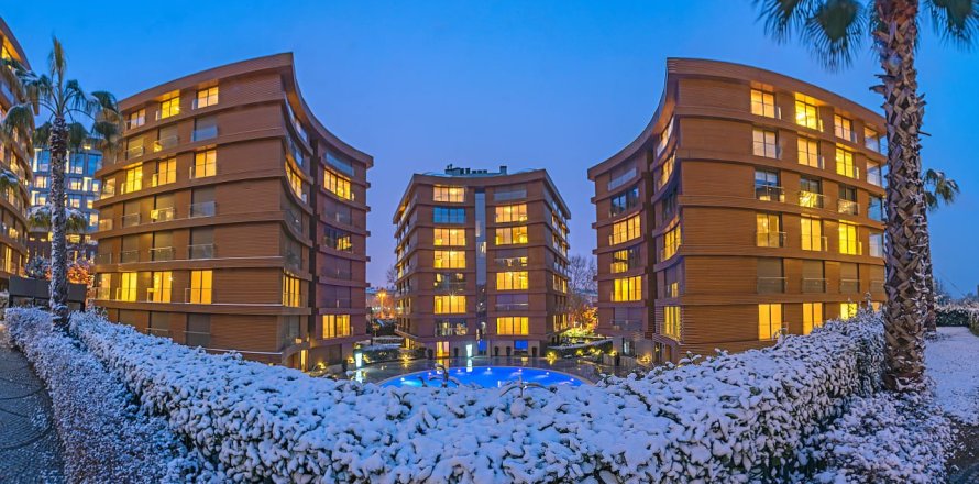 Квартира с 4 спальнями в Ускюдар, Турция №120689