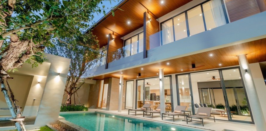 3 bedrooms Villa in Phuket, Thailand No. 91032