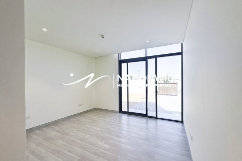 4 bedrooms Villa in Binh Duong, Vietnam No. 86992 2