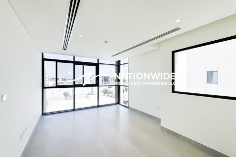 4 bedrooms Villa in Binh Duong, Vietnam No. 86992 12