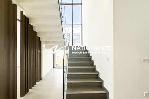 4 bedrooms Villa in Binh Duong, Vietnam No. 86992 6