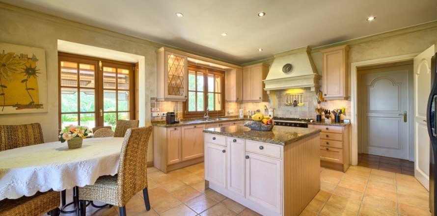 4 dormitorios House en Benahavís, Spain No. 25254