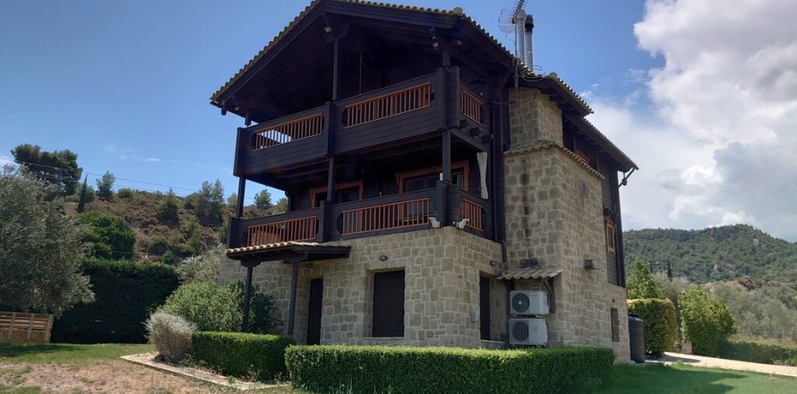 3 bedrooms House in Xylokastro, Greece No. 107354