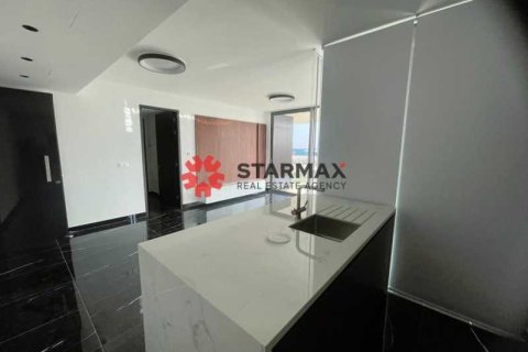 2 bedrooms Apartment in Larnaca, Cyprus No. 82824 4